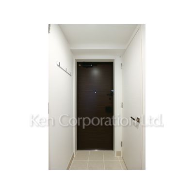 玄関　同タイプ2階のお部屋を撮影。仕様が異なることがあります。