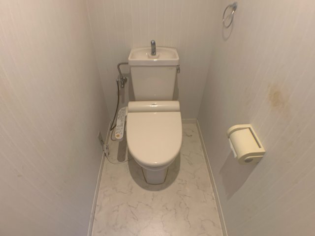 トイレ　シンプルで使いやすいトイレです♪