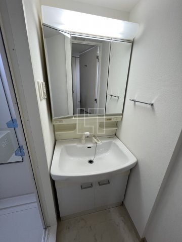 洗面設備　プライムアーバン松屋町　独立洗面化粧台