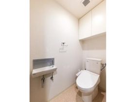 トイレ　ゆったりとした空間のトイレです