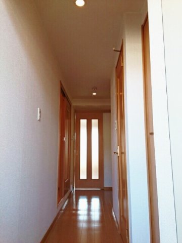 玄関　収納もある玄関です
