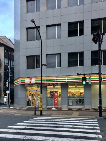 コンビニ　セブン-イレブン 大田区西蒲田７丁目店（コンビニ）まで203m