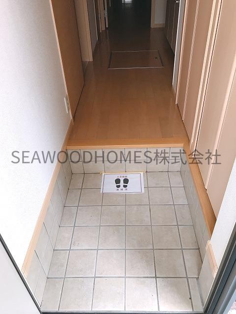 玄関　綺麗な玄関スペース