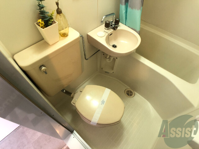 トイレ　トイレはユニットバスなので、気にならない方は是非。