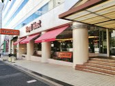 飲食店　ロイヤルホスト 高輪店（飲食店）まで389m