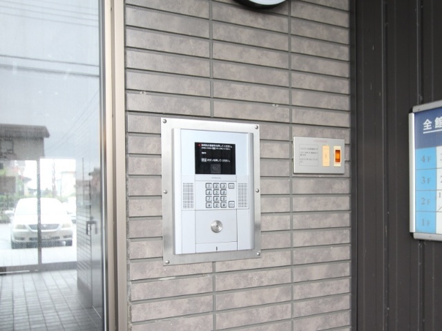エントランス　オートロックテンキー