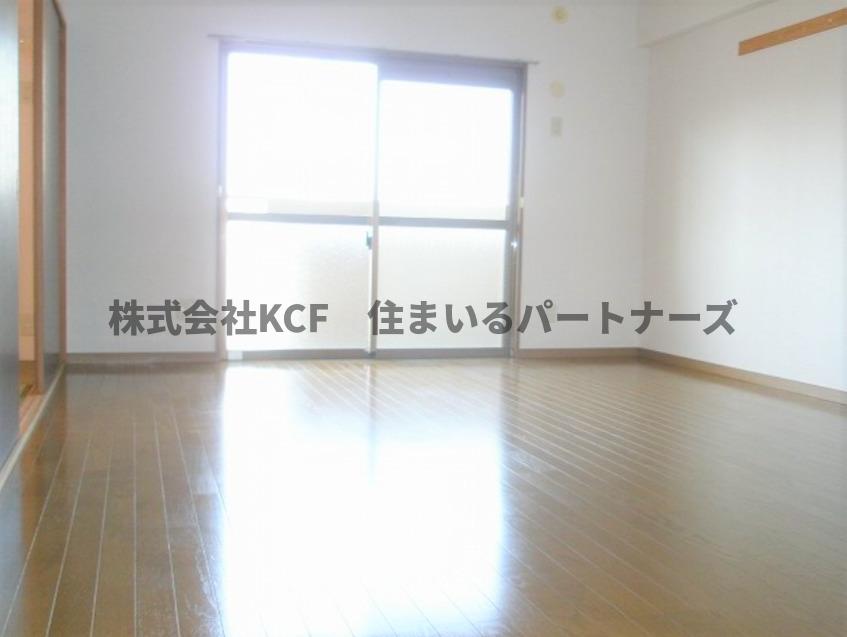 居室・リビング　明るい洋室です