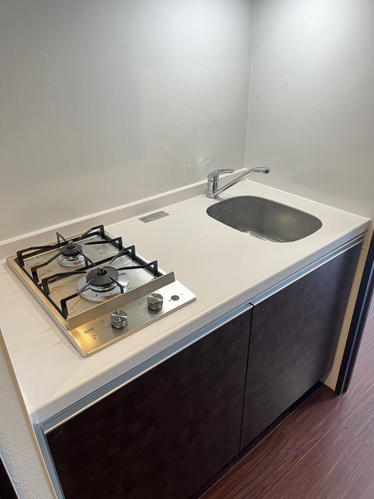 キッチン　同物件・別部屋のものを使用