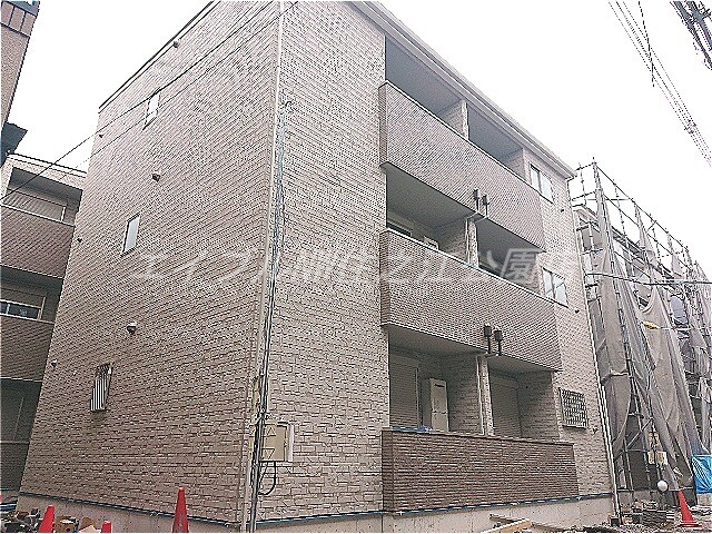 建物外観　建築中