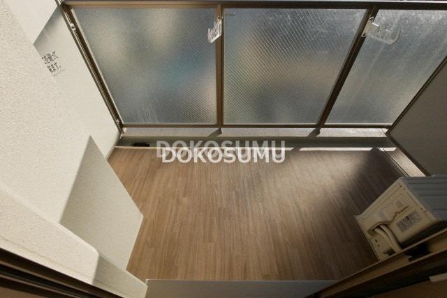 バルコニー　心地よい風と光を感じる、暮らしの楽しみが広がる場所。