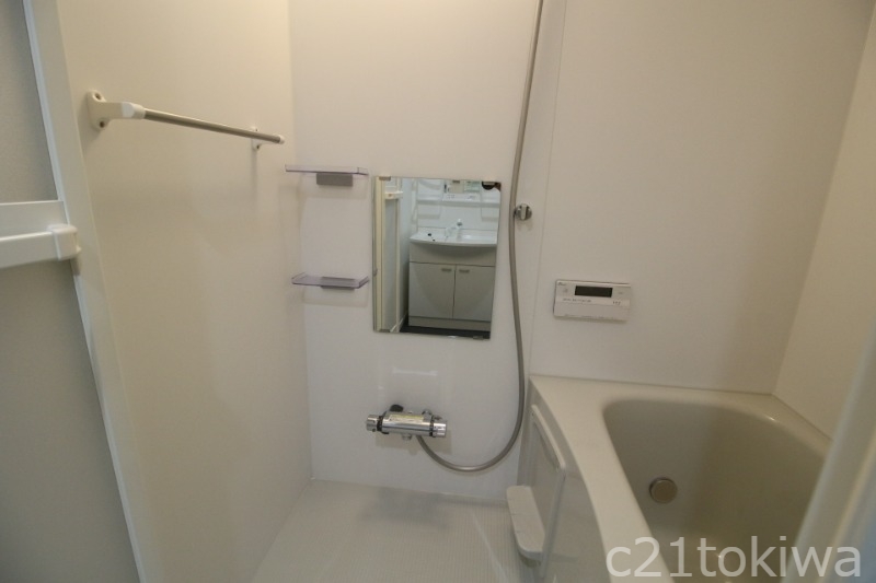 バス・シャワールーム　※同建物別部屋写真です