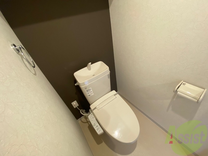 トイレ　シャワートイレになっているので快適です！