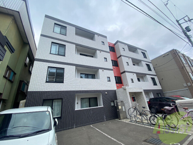 建物外観　札幌市北区北３４条西「グラン・フィーノ南麻生」