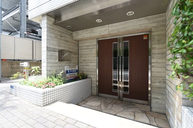エントランス　毎日通るエントランスはこのようになっています