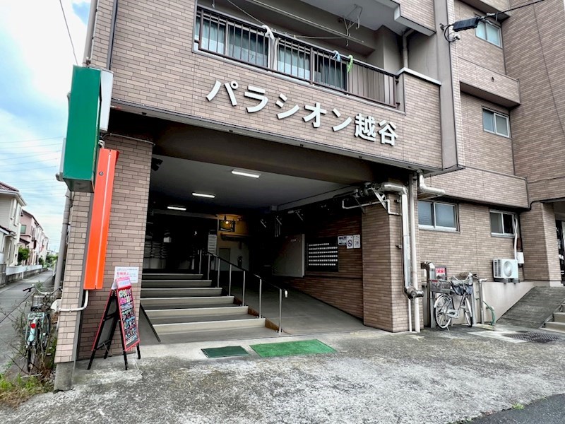 エントランス　建物入口
