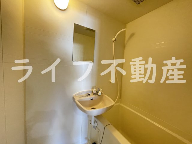 洗面設備　朝の身支度には欠かせない独立洗面化粧台