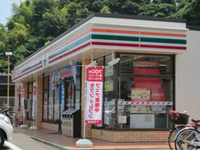 コンビニ　セブンイレブン藤沢川名1丁目店（コンビニ）まで434m