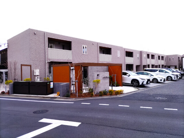 建物外観　バス便もありお出掛け便利な立地