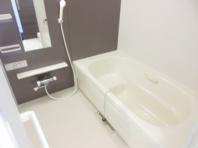 バス・シャワールーム　★１坪バス：ゆうたりと寛げます★