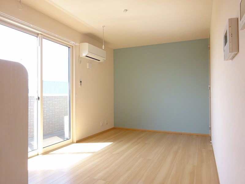 居室・リビング　※別部屋参考写真