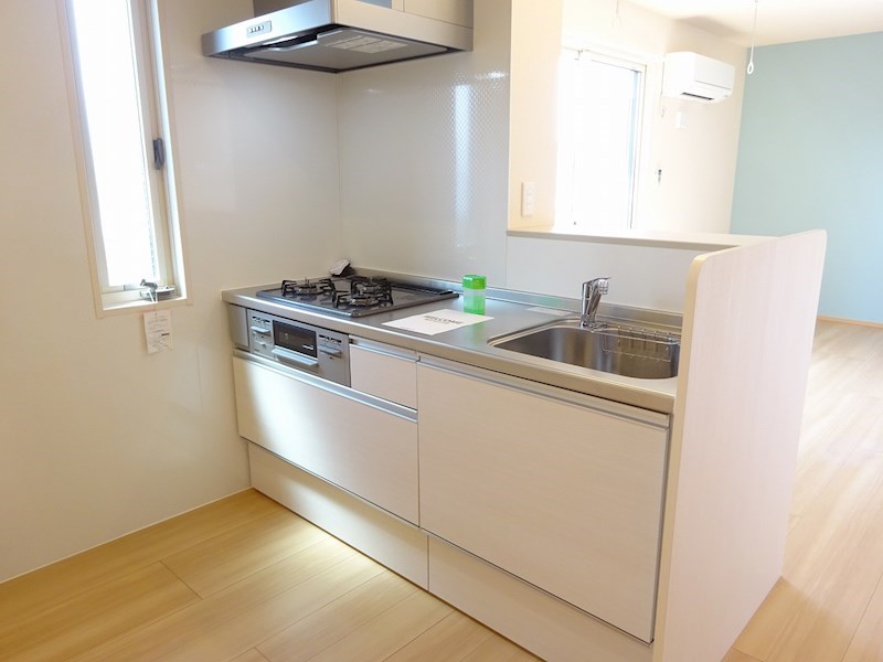 キッチン　※別部屋参考写真