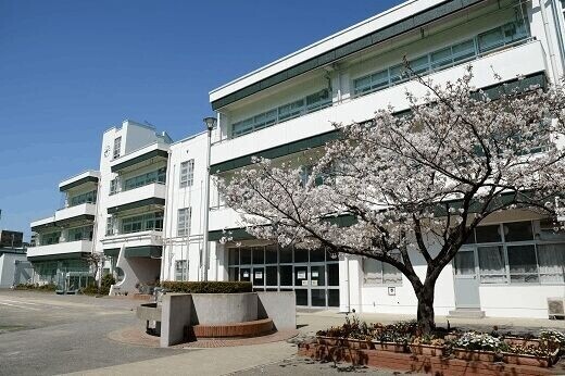 中学校　横浜市立岡野中学校（中学校）まで508m