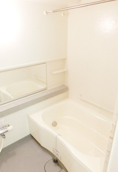 バス・シャワールーム　別部屋の画像を使用しております。