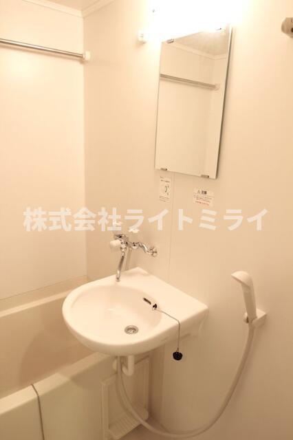 バス・シャワールーム　?