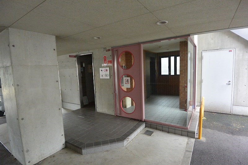 エントランス　エントランス
