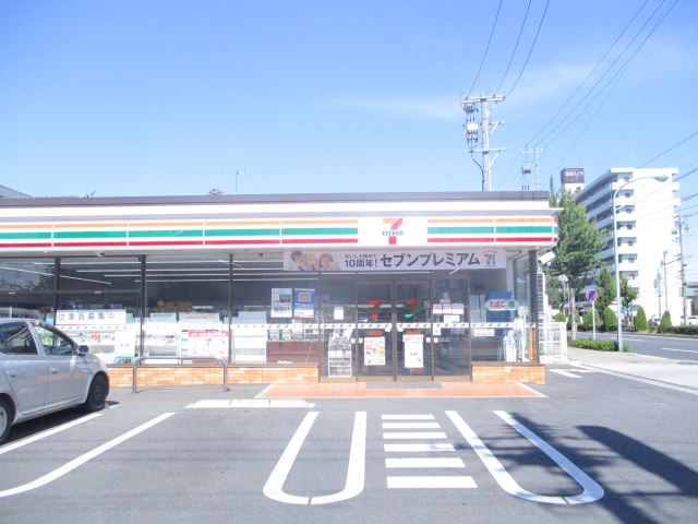 コンビニ　セブンイレブン（コンビニ）まで120m