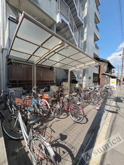 その他共有部分　屋根付き駐輪場が嬉しいです♪♪