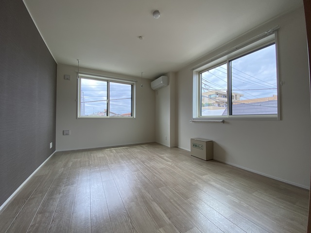 居室・リビング　広々のお部屋でストレスフリーな生活を。