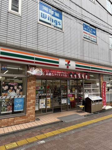 コンビニ　セブンイレブン（コンビニ）まで431m