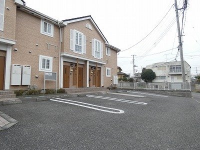 駐車場　駐車場に車を止められます