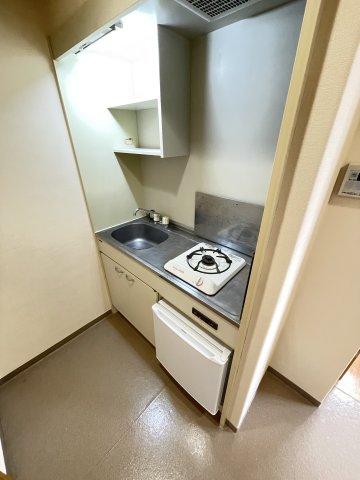 キッチン　同物件別号室