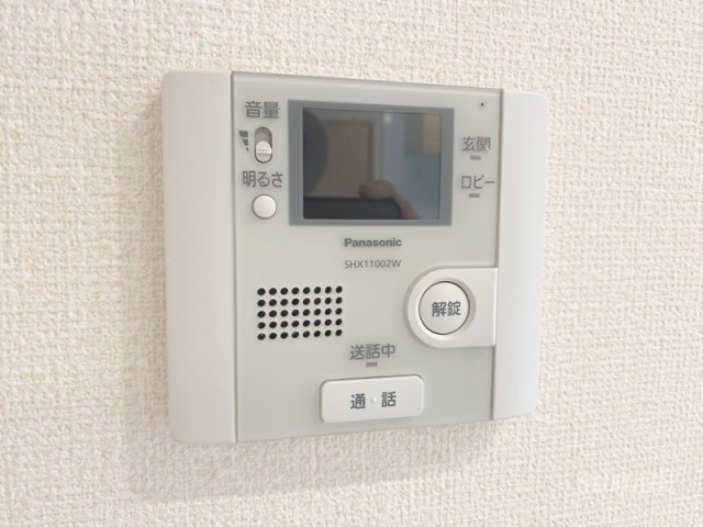 セキュリティ　安心のモニター付きインターホン☆