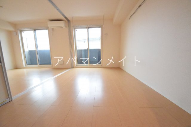 その他部屋・スペース　落ち着いて過ごせるお部屋なので、寝室にいかがでしょうか
