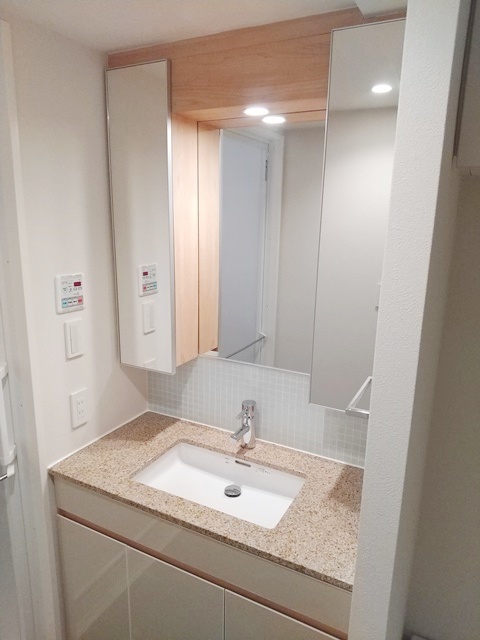 その他　エレベーター付き