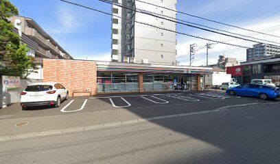 コンビニ　セブンイレブン札幌南20条西8丁目店（コンビニ）まで287m