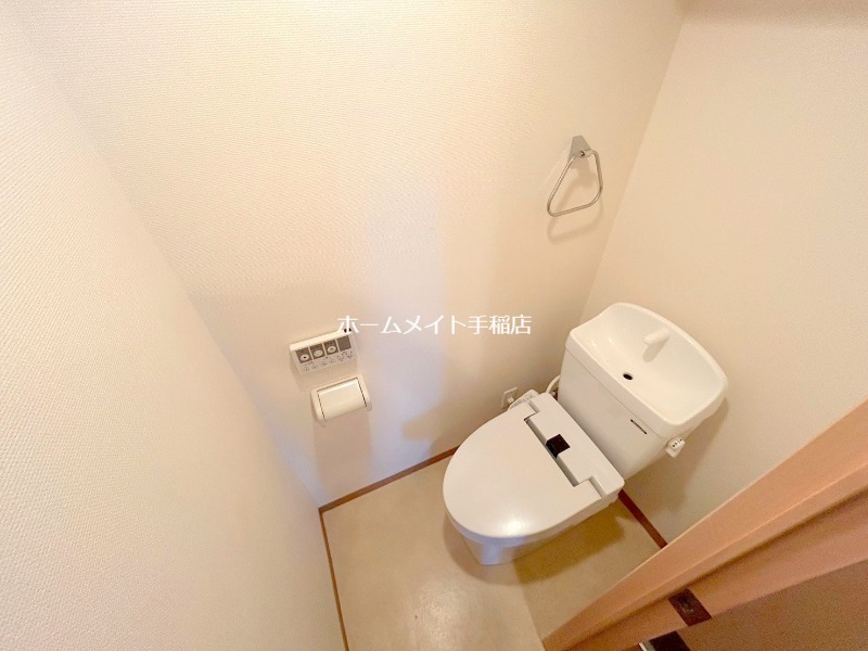 トイレ　ウォシュレット付き♪