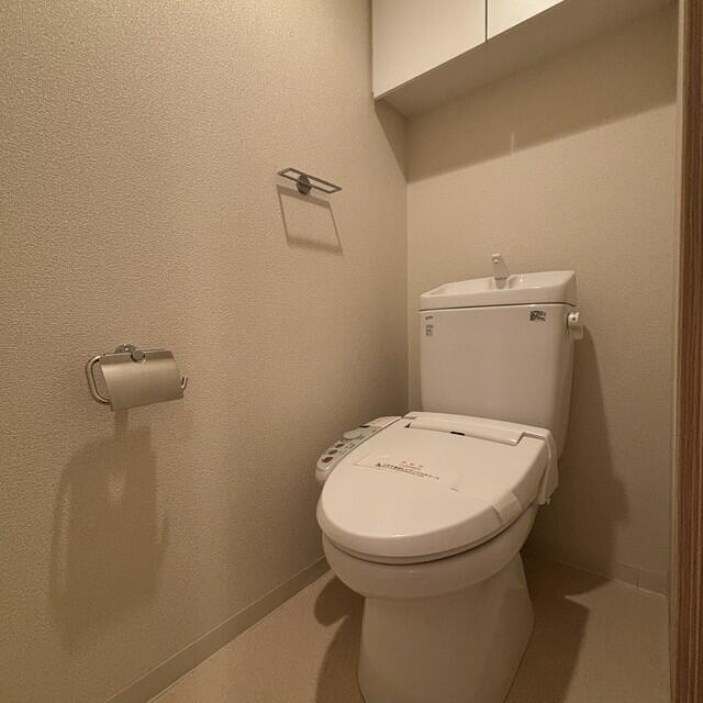 トイレ　※写真は同タイプ住戸です。