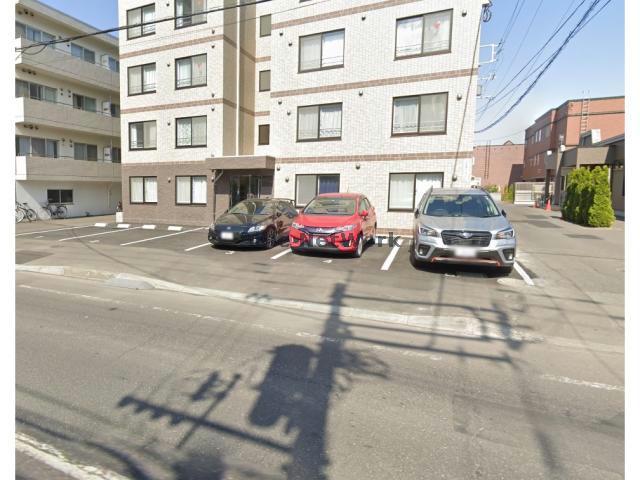 駐車場　駐車場