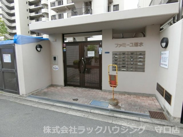 エントランス　【お部屋さがしはラックハウジングにお問合せ下さいませ♪】
