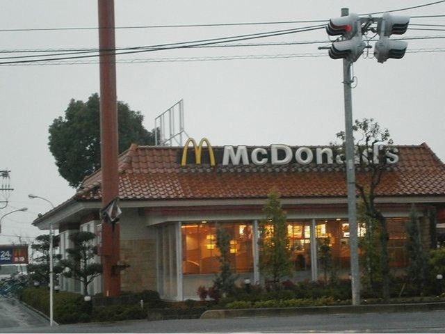 飲食店　マクドナルド児島店（飲食店）まで2700m