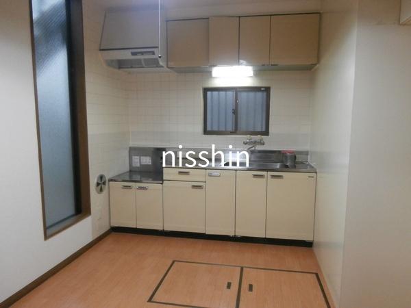 キッチン　別部屋の参考写真です