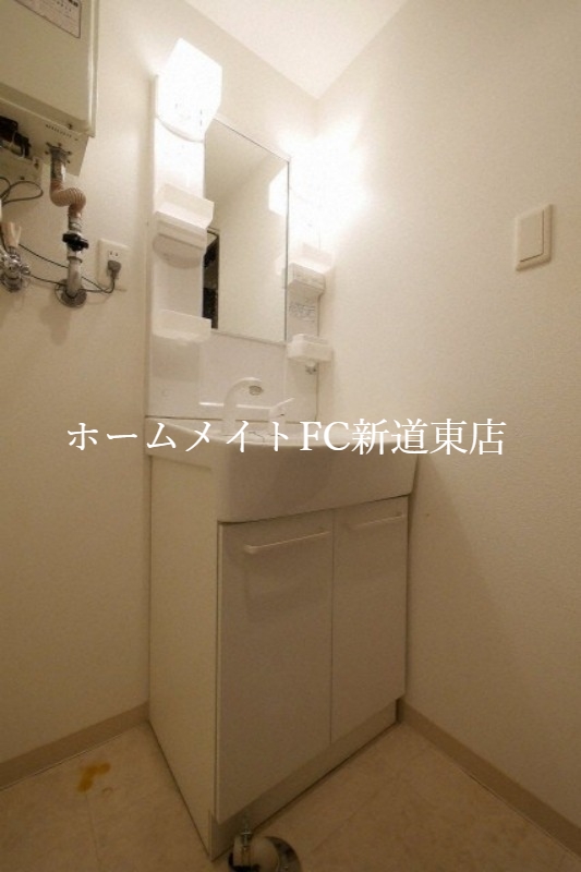 洗面設備　洗髪洗面化粧台