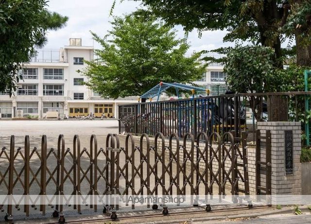 小学校　練馬区立北町西小学校（小学校）まで301m