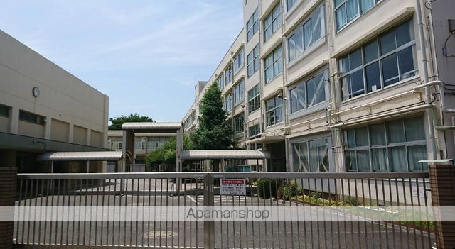 中学校　練馬区立田柄中学校（中学校）まで1226m