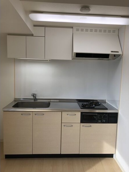 キッチン　※写真は同じマンションの違う部屋のものになります。