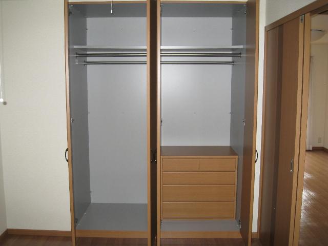 収納　クローゼット